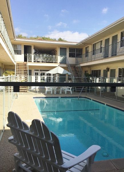 2nd image of 1439 S Saltair Ave APT 9