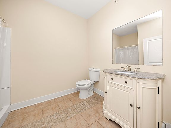 3rd image of 524 E Kirby St #1E