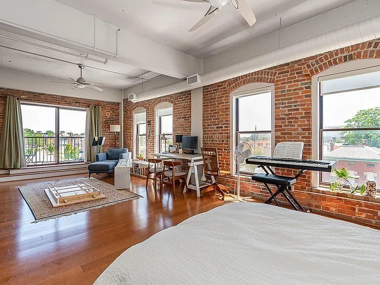 432 E Rich St #4E — Photo 6