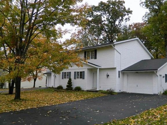 2nd image of 810 N McKinley Ave #1