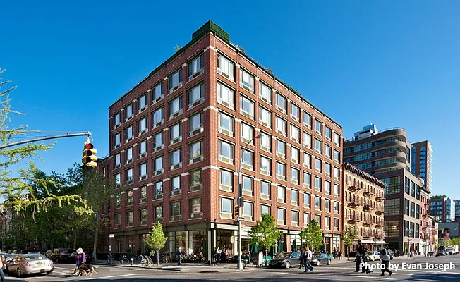 Rented by Hakimian Management | media 42