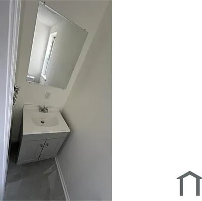 2437 N Hollywood St — Photo 10