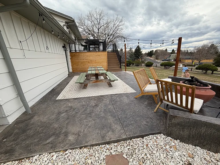 Helena Cir — Photo 8
