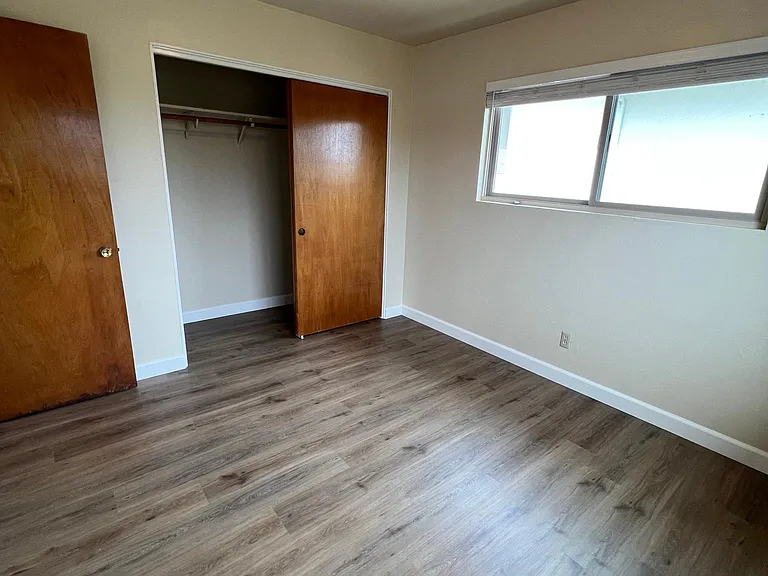 257 Van Buren St #D — Photo 7