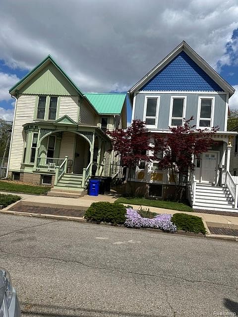 1st image of 1390 & 1394 Pine St