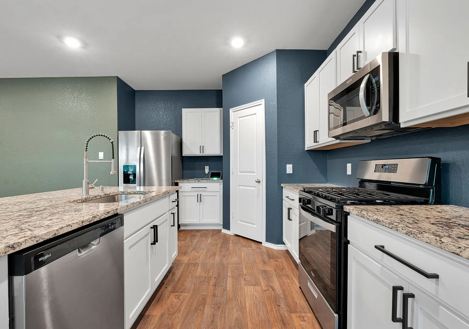 Charming 4-Bedroom Home in Redbird Ranch Resort-Style Amenities & Prime Location! — Photo 3