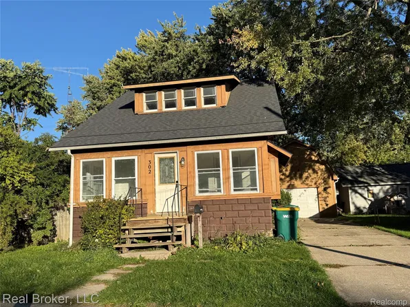 302 N Lenawee St, Durand, MI 48429
