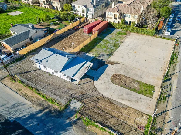 2006 E Lakeshore Dr, Lake Elsinore, CA 92530