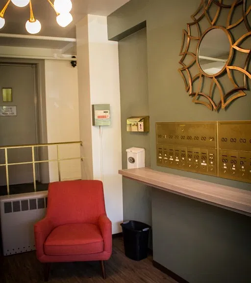 Eugene Manor Apartments — Photo 31