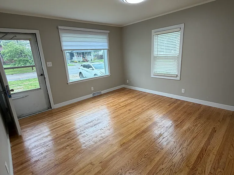 4101 Randolph St — Photo 2