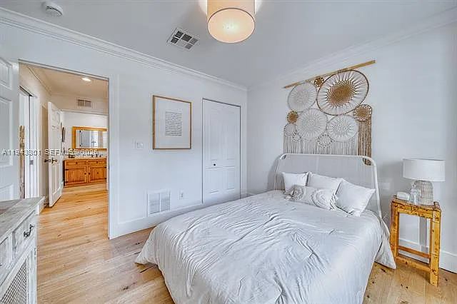 7621 SW 65th Pl — Photo 12