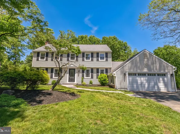 35 Leith Hill Dr, Cherry Hill, NJ 08003
