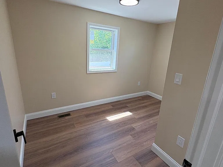 2344 Hamilton Ave — Photo 19