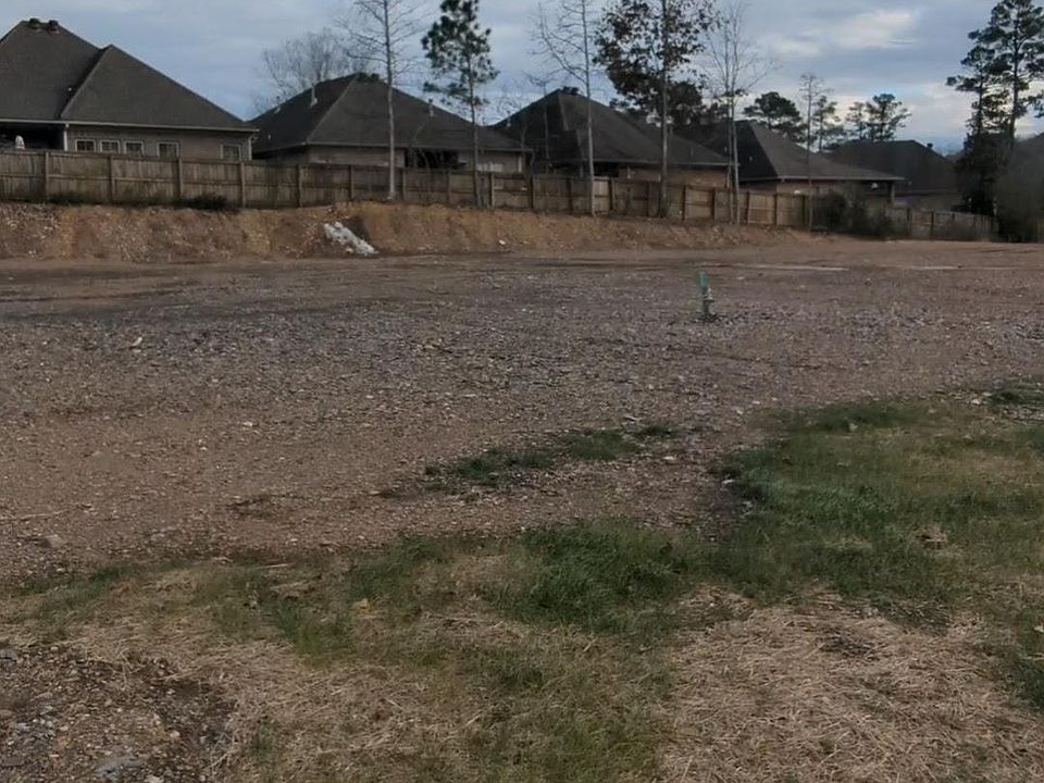 1st image of 5 Woodlands Trl