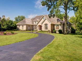 16 Wynstone Way, North Barrington, IL 60010