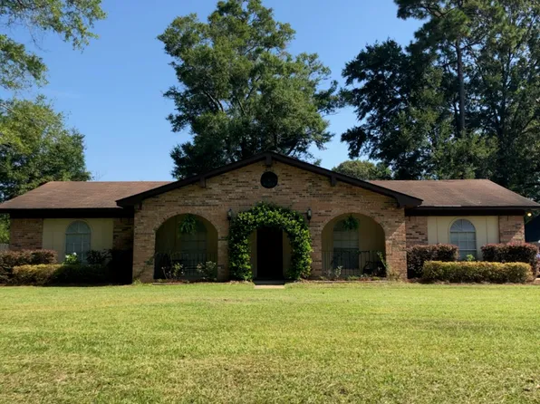 505 Vaughn Dr S, Satsuma, AL 36572