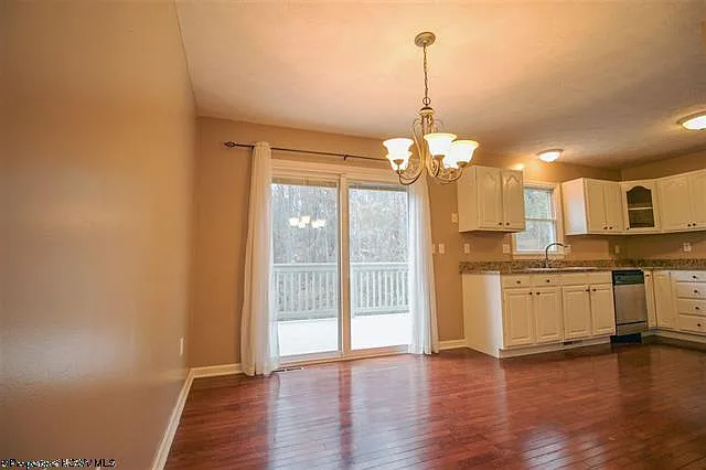 2054 Pinecrest Dr — Photo 8