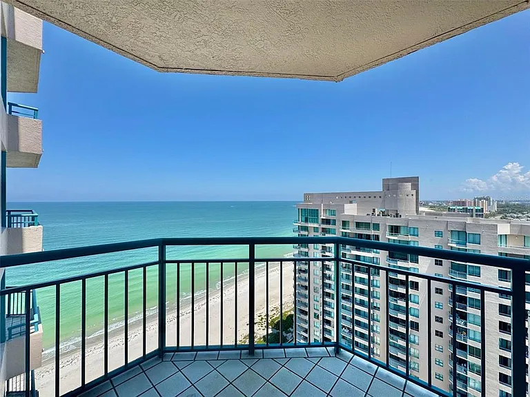 1540 Gulf Blvd #2107 — Photo 1