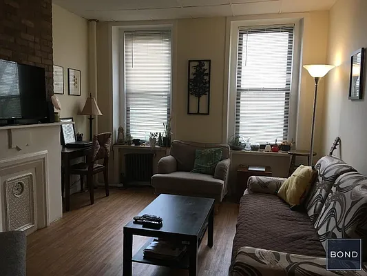 Rented by Bond New York | media 26