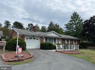 1187 Winchester Grade Rd, Berkeley Springs, WV 25411