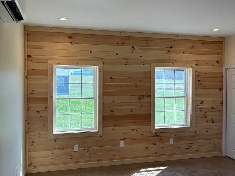 211 E Enfield Center Rd — Photo 8