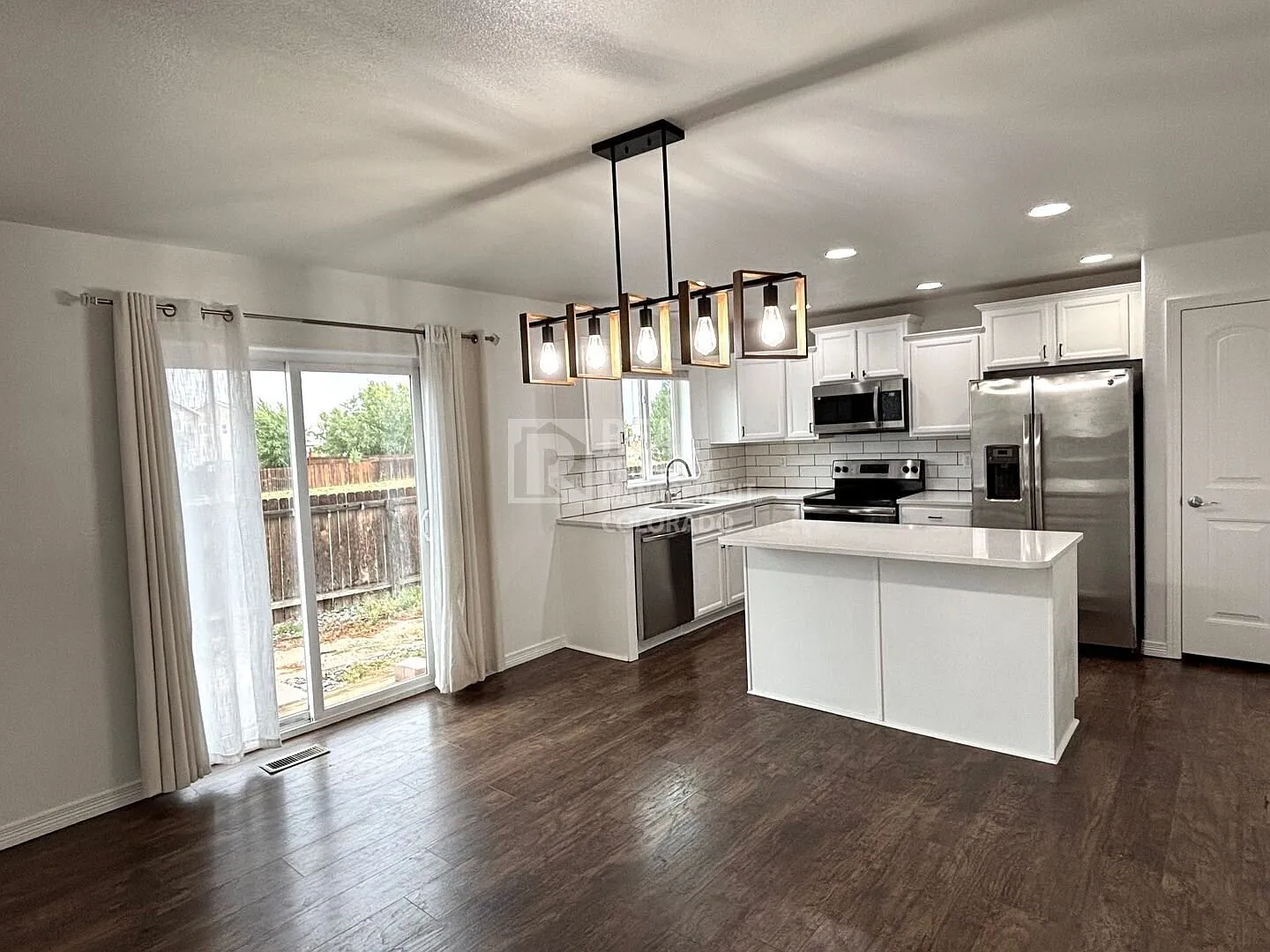 Charming 3BR Lorson Ranch Home with Central AC & Fenced Yard — Photo 3