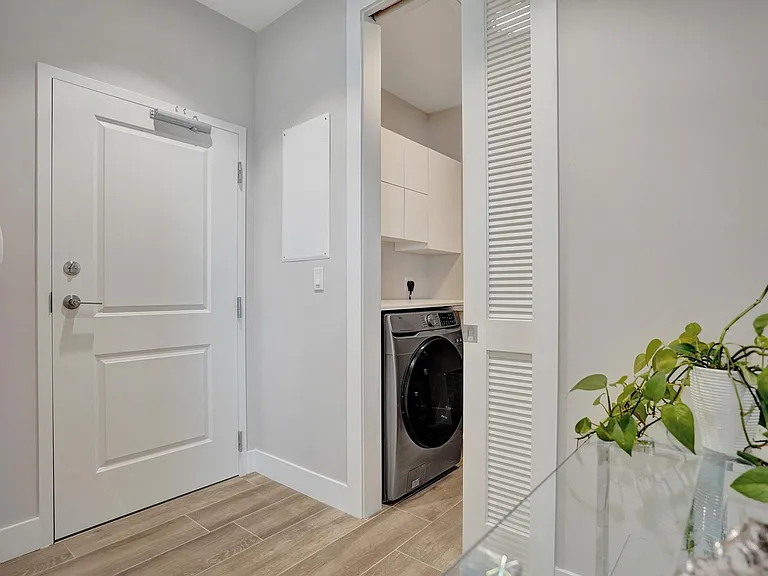41 SW Seminole St #310 — Photo 46