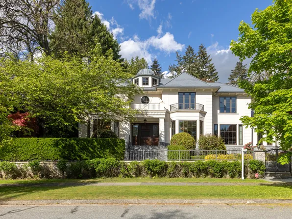 5376 Connaught Dr, Vancouver, BC V6M 3G6