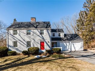 45 Ledgewood Dr, Glastonbury, CT 06033