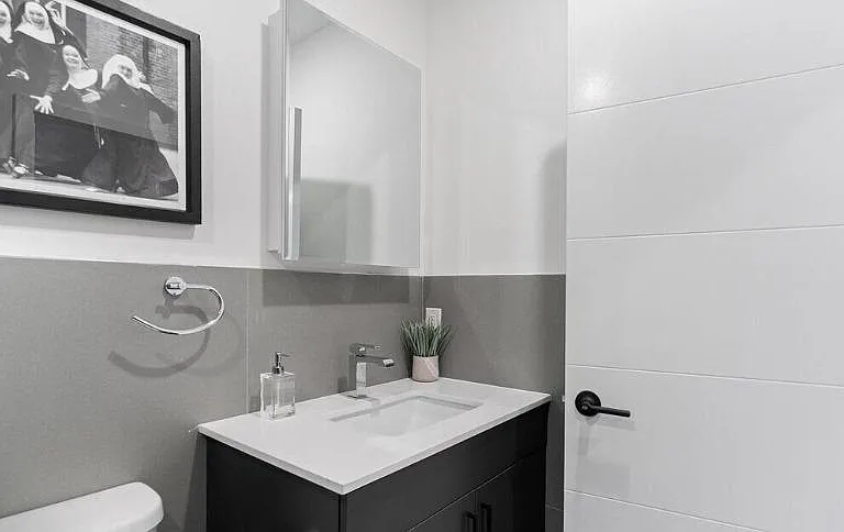 330 Cecil B. Moore Ave — Photo 8