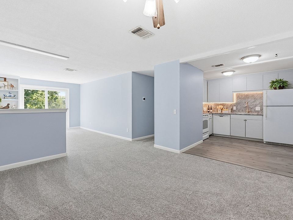 1st image of 176 Maple Ave APT 1-36