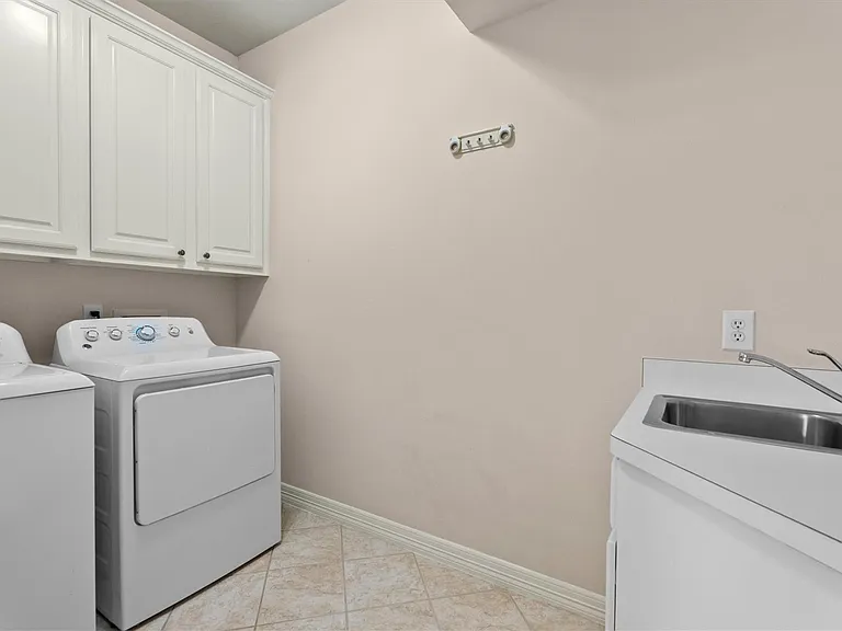 9610 Champions Cove Dr — Photo 21