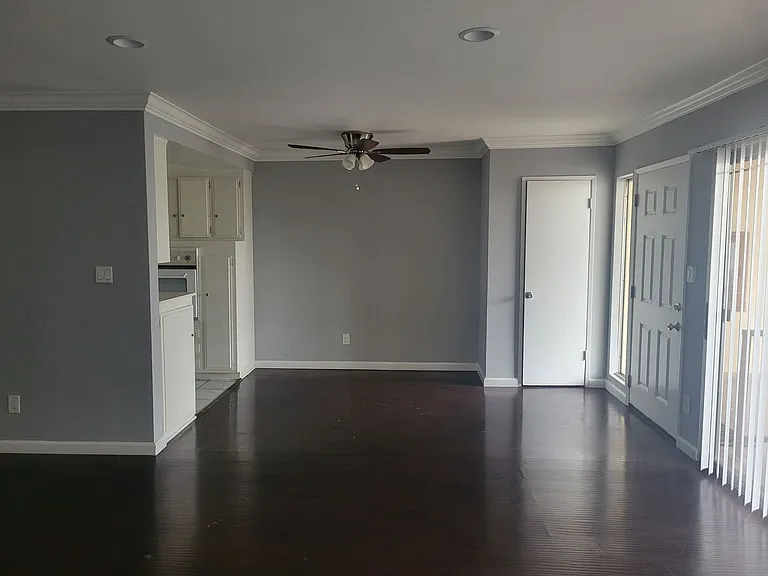 5232 Fairview Blvd — Photo 5
