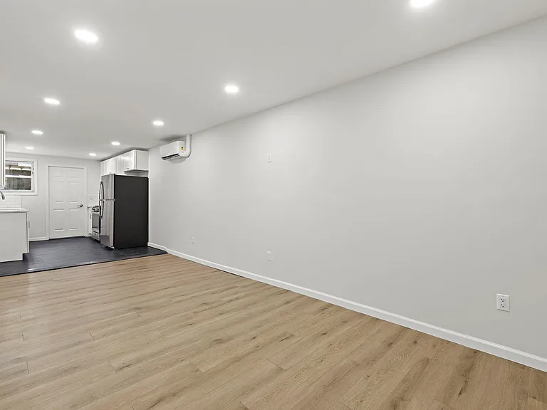173 Van Horne St #1 — Photo 7