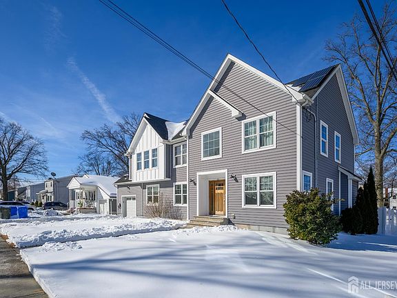 2nd image of 111 Remsen Ave