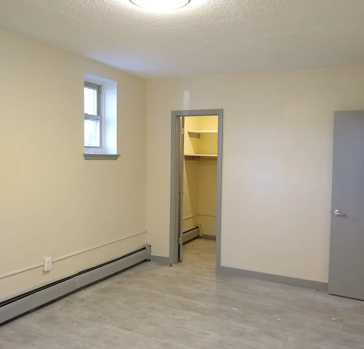 2 bed, 975 sqft, $1,650 — Photo 3