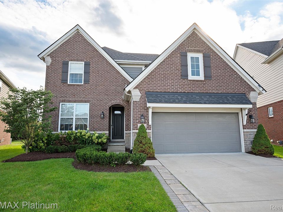 1st image of 47861 Fieldstone Dr