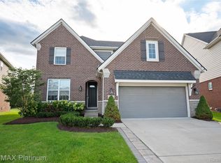 47861 Fieldstone Dr, Northville, MI 48168