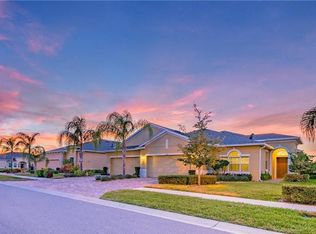 646 Chipper Dr, Sun City Center, FL 33573