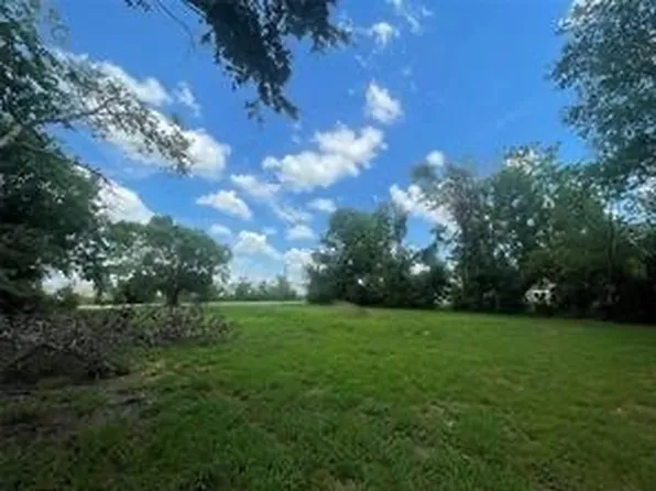 1127 W End St, Terrell, TX 75160