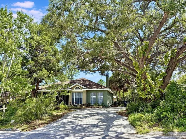 3603 E Sterling Cir, Tampa, FL 33629