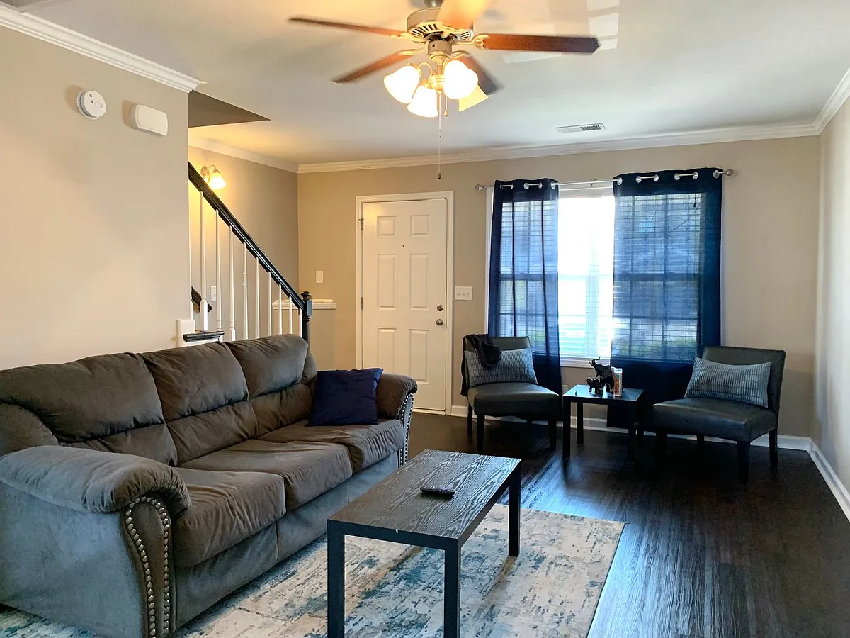 Building Photo - 337 Sam Houston Cir