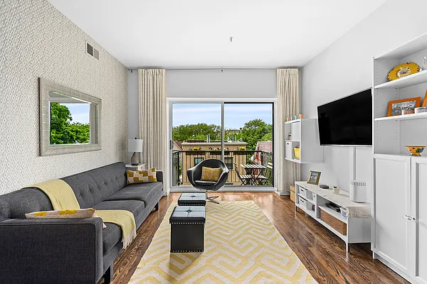 Sold by Compass | media 2