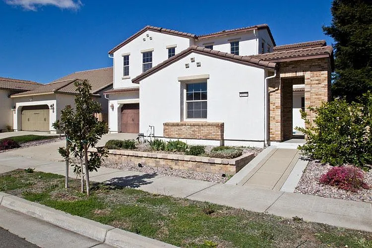 4019 Metaponto Way photo 1
