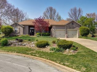 3121 W Buckshot Ln, Springfield, MO 65810