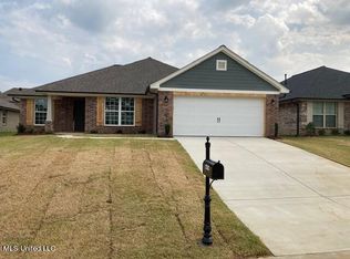 2583 Rutherford Dr, Southaven, MS 38672