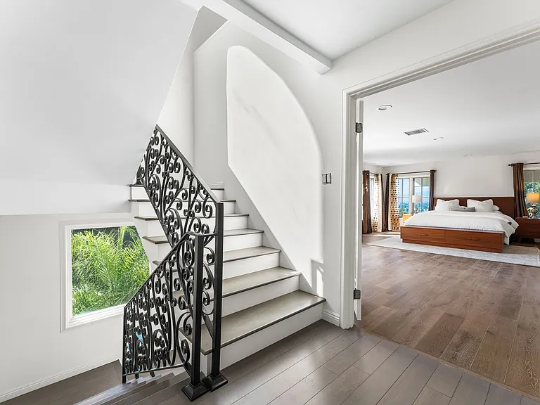 3782 Berry Dr — Photo 17