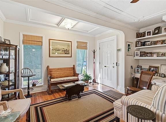 3rd image of 42 Davis Blvd