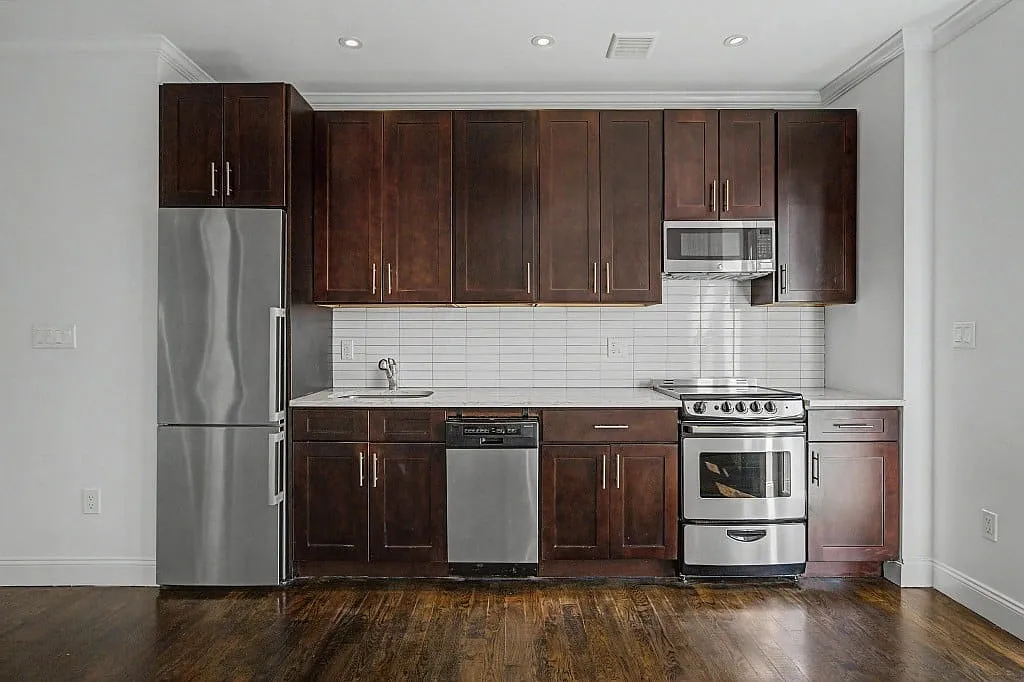 329 Union Street — Photo 2