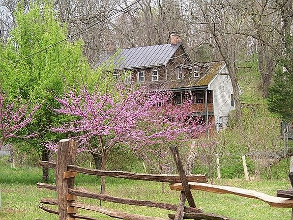 2nd image of 7151 Picnic Woods Rd